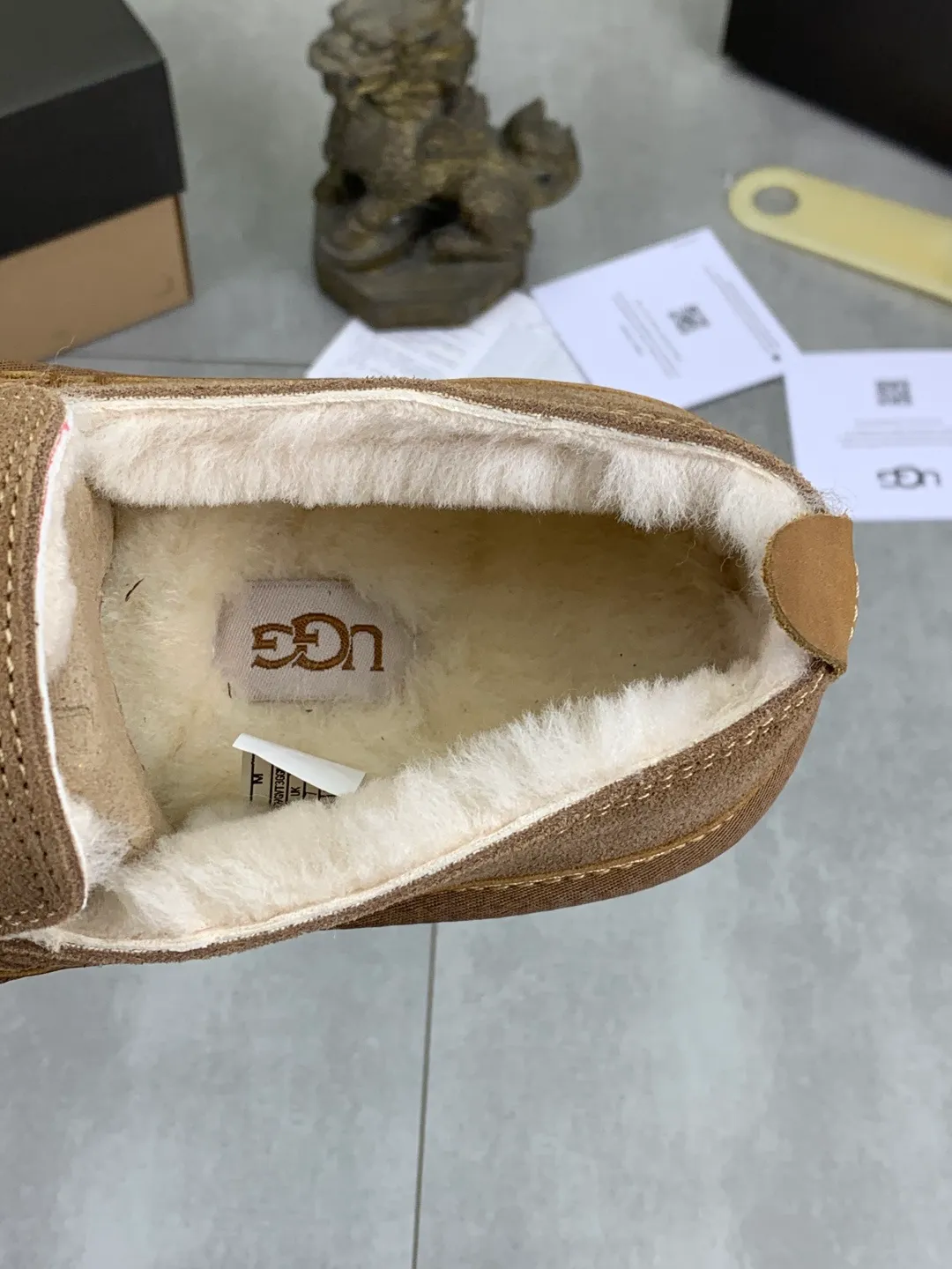 Men's shoes 💰P480 [New model] low-cut popular style 💰 versatile casual wool shoes 🆘 "Real Wool" [UGG] 👉 Popular men's shoes official website synchronization 🔰Quality [proud] is not comparable to the imitations in the general market 🌀The upper is imported Italian frosted cowhide, and the lining: foot pads 🅰️grade 🐑real wool👻Only Grade A can show the effect It feels smooth and delicate 🔱The shoe shape is grand, only the factory can do it 🎄The perfect toughness of the original outsole 👻⬛️ allows customers to say goodbye to one-time consumption. It is made of real wool and is super warm. 3⃣️colors available Size male: 39-45